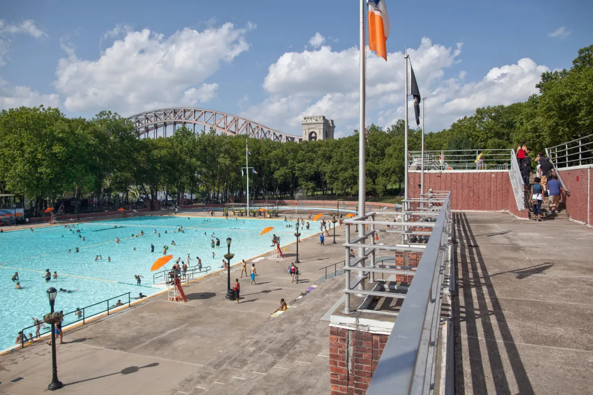 Astoria Pool