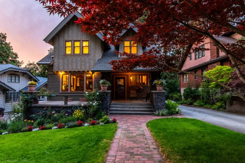 Front Porches and Open Windows: The Era When Your Neighbors Knew Everything
